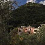 Palia Damouhari